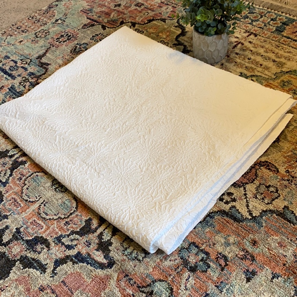 🤍DKNY TWO FRESH CRISP CURTAINS🤍84in